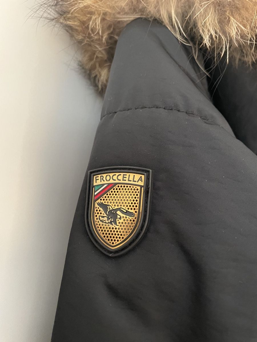 Vestes: Froccella Winterjacke mit Echtfell Gr. 34 – Neuf (Voir description) à Adliswil par buy_sell_zh 3