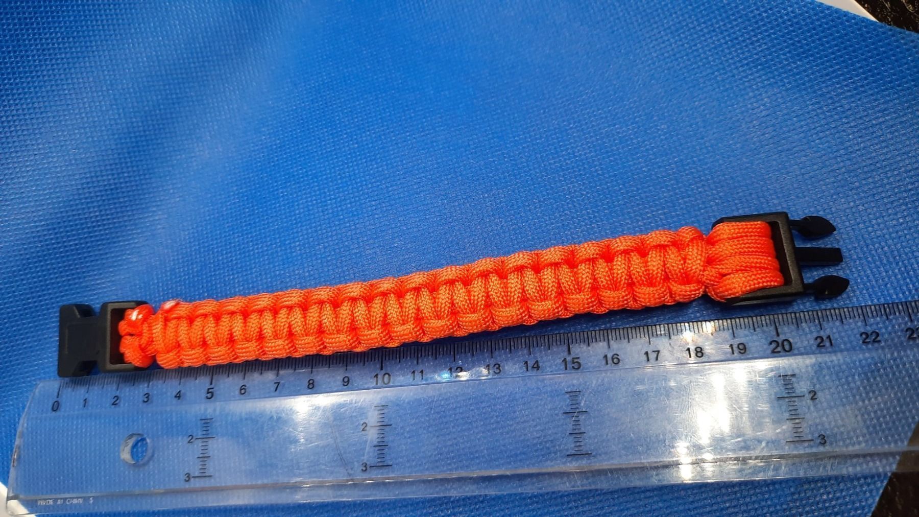 Bracciali & Braccialetti: Paracord Armband Orange L – Nuovo e nell'imballaggio originale da Walenstadt venduto da emynmuil1 2