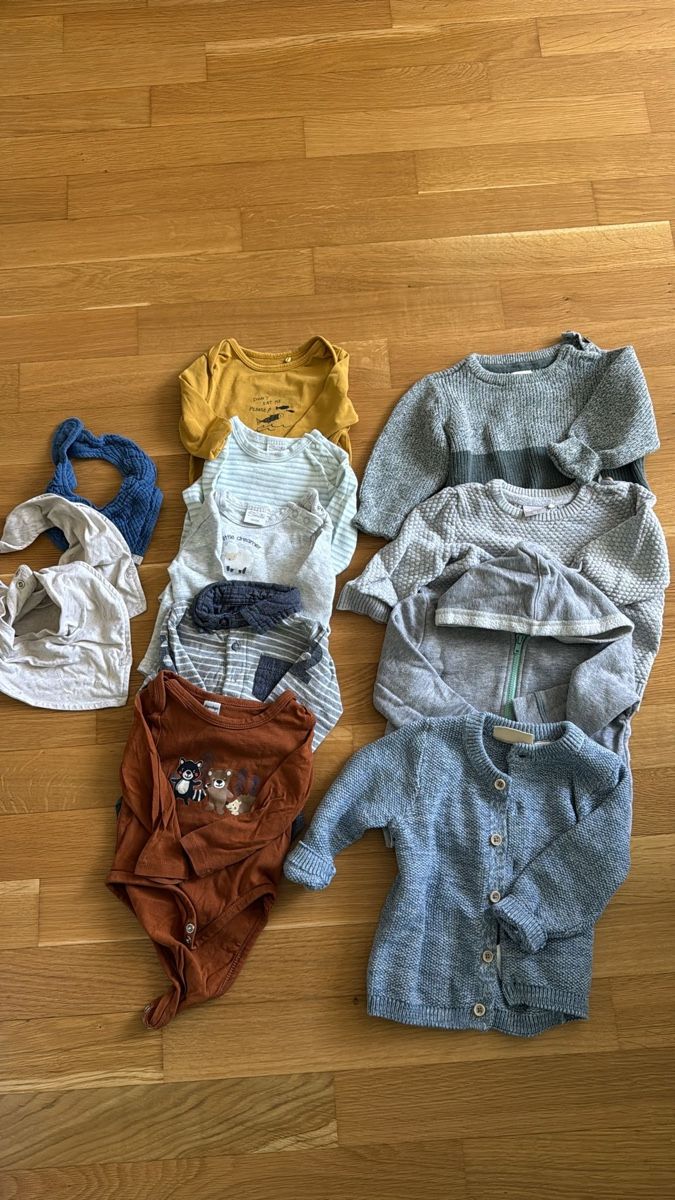 Lotti di vestiti: Kleiderpacket 62/68/74 – Usato da Sursee venduto da kleinedinge
