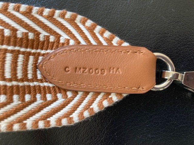 Hermès Altro in  Abbigliamento & Accessori: HERMES SANGLE ZIGZAG TASCHENGURT, GOLD/BLANC, TOP MIT OVP – Nuovo (secondo la descrizione) da Zürich venduto da elegantissima 5