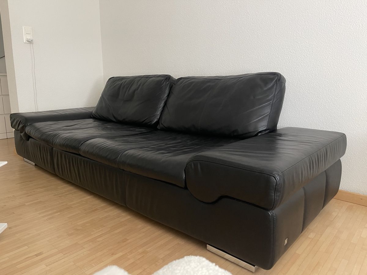 Musterring Sofas: Echtledersofa schwarz mit Metallfüssen – Gebraucht aus St. Gallen von absky 2