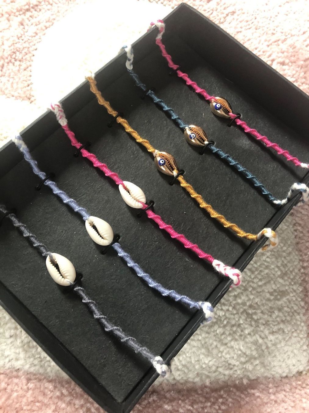 Bracciali & Braccialetti: Bracelets faits main, prix à l’unité, neufs – Nuovo e nell'imballaggio originale da Carouge GE venduto da Emilynette 1