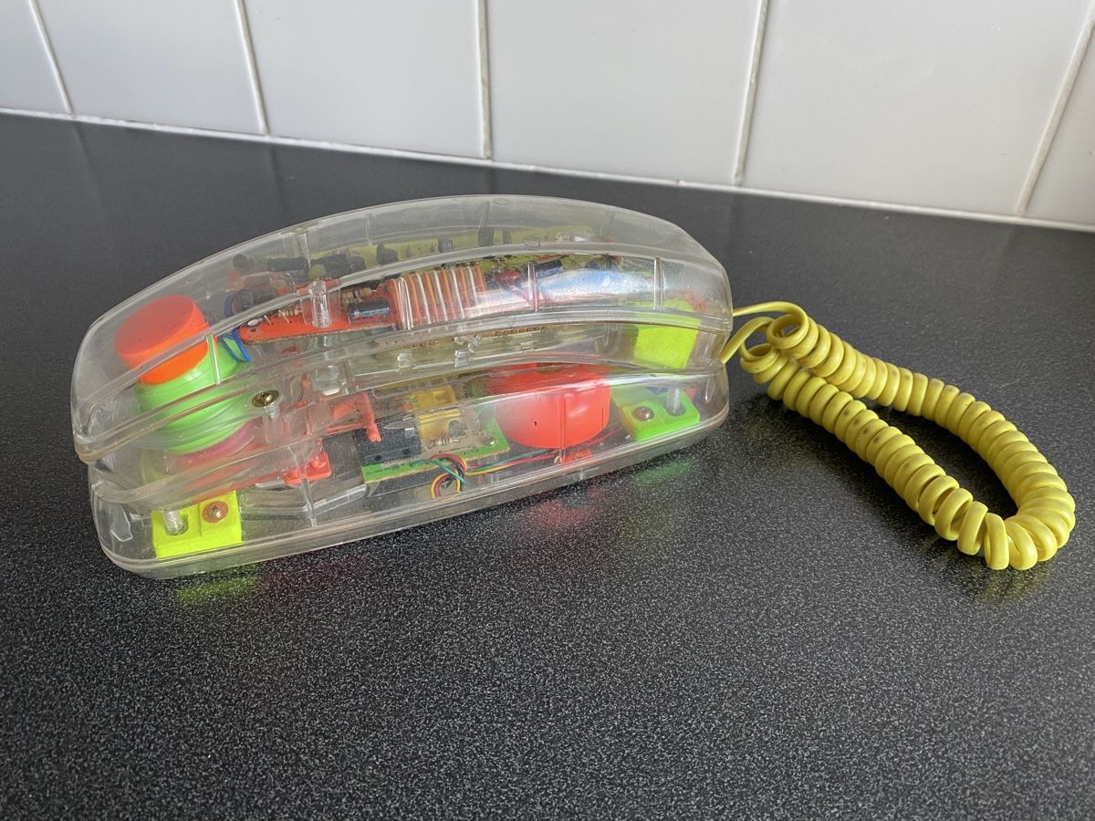Telefoni: Téléphone vintage transparent – Usato da Le Grand-Saconnex venduto da pli_y8w9