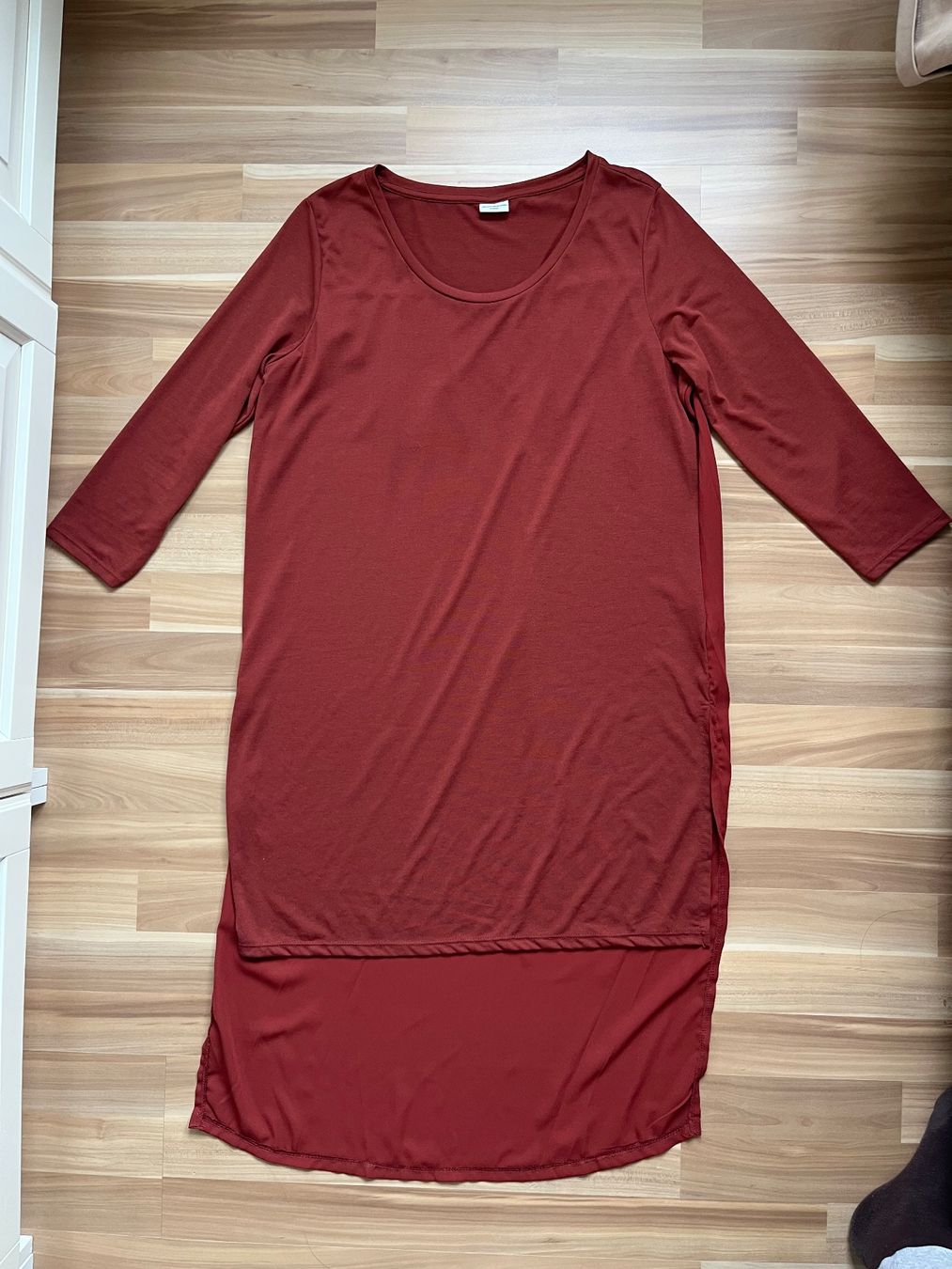 T-shirt: Neues Long Shirt, in trendfarbe – Nuovo (secondo la descrizione) da Oetwil an der limmat venduto da Sual 3