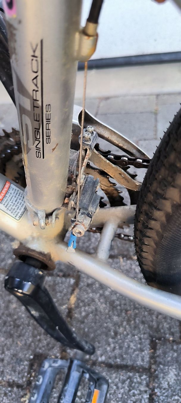 Velos: Einsteiger-Mountainbike   13" Stahlrahmen – Gebraucht aus Hellikon von Olbee 9