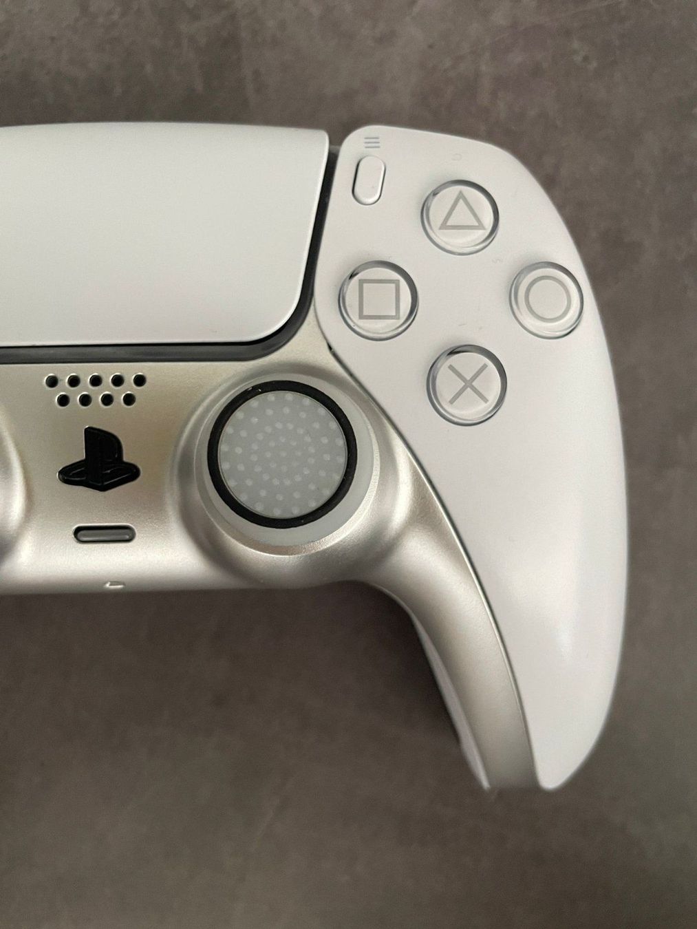 Controller: PlaySation 4&5 | XBOX Controller Grips / Noppen (W&B) – Nuovo (secondo la descrizione) da Niederwil SO venduto da BlueSonic