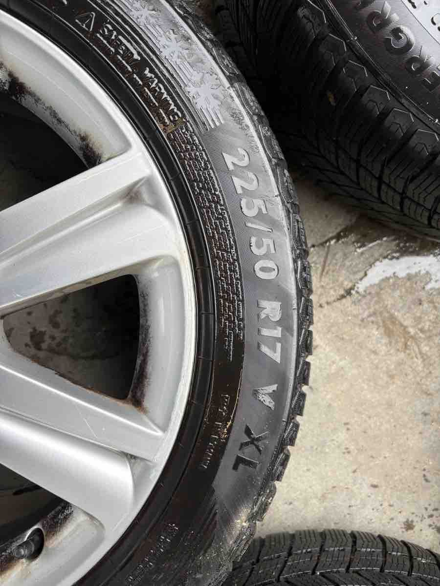 Audi Pneus & Kompletträder: Audi Winterkompletträder 225/50 R17 – Gebraucht aus Urnäsch von w.keller03 1
