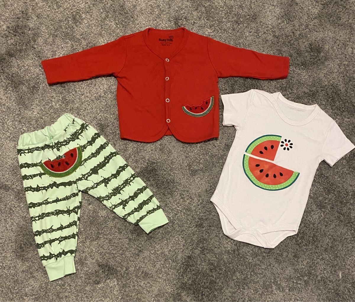 Lotti & Set di vestiti: baby kleid – Usato da Studen BE venduto da par_f69n