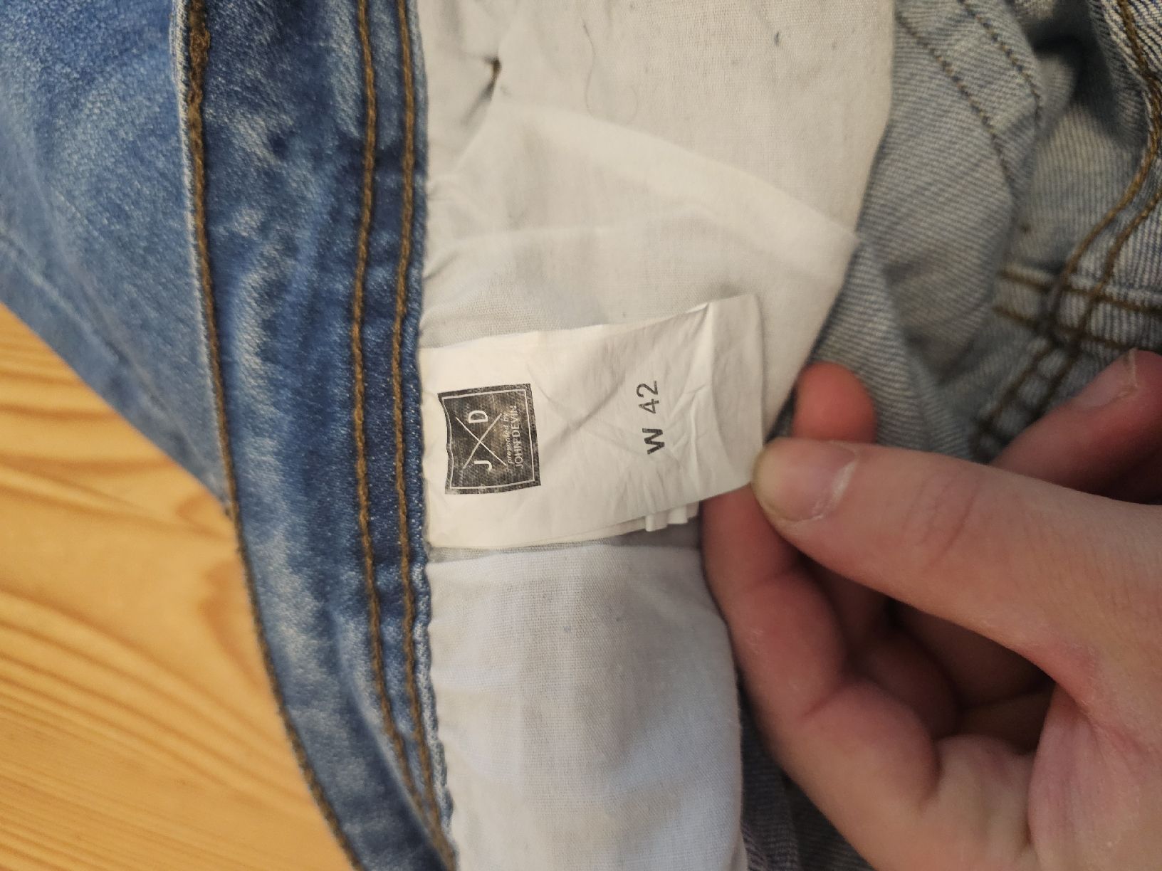 Jeans: John Devin kurze Jeans – Usato da Siselen BE venduto da Janik_98 2