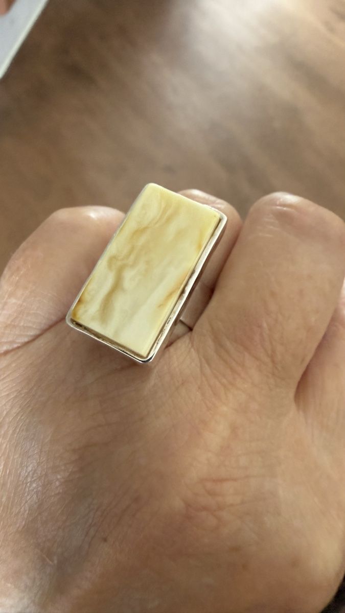 Ringe: Milchiger Bernstein-Silberring – Neu und originalverpackt aus Ebikon von Leonidas2