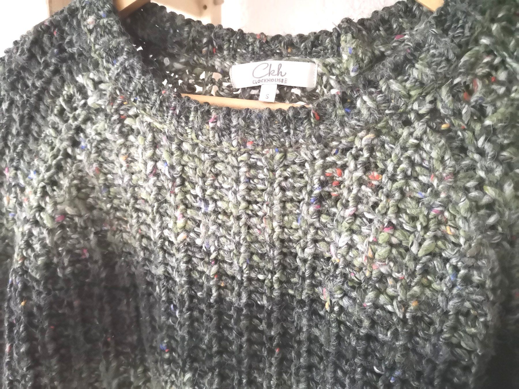 Maglioni & Felpe: CLOCKHOUSE schöner Kurz-Strickpulli Gr. S grünlich-bunt – Nuovo (secondo la descrizione) da Münsingen venduto da Nik_und_Kat 3