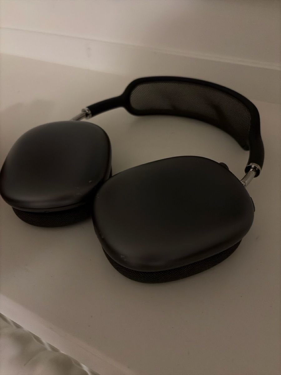 Apple Casques audio: Apple AirPods Max Kopfhörer Space Grau mit Smart Case – D'occasion à Interlaken par Interlaken_30800 1