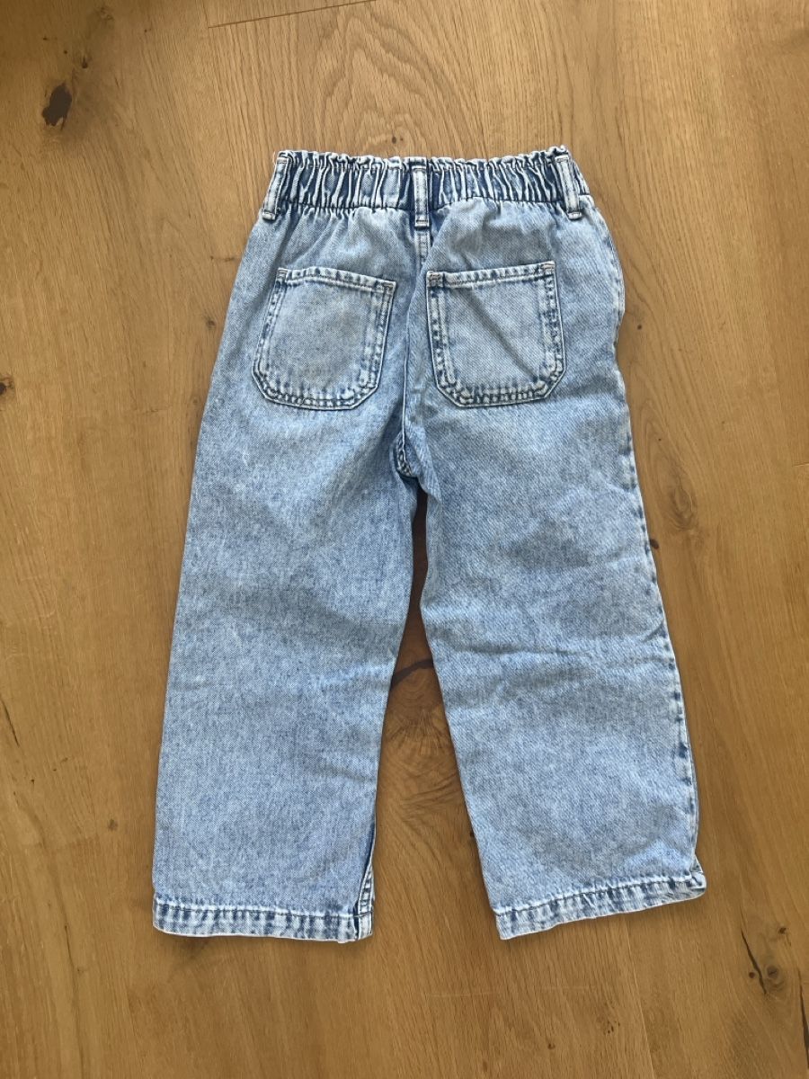 H&M Pantaloni: Weite Jeans H&M Grösse 104 – Usato da Recherswil venduto da ch0_y9gb 3