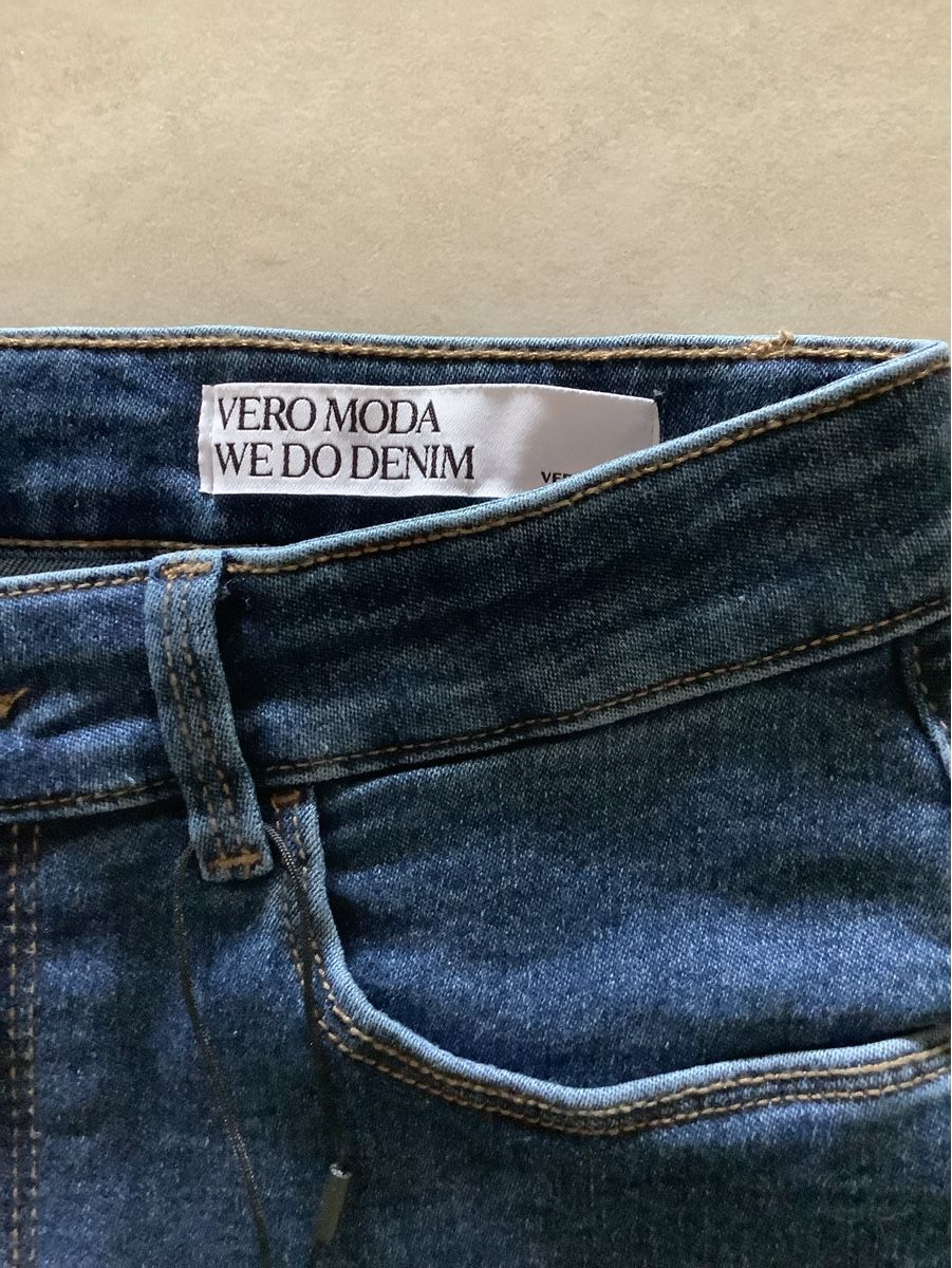 Jeans: Jeans knielang – Nuovo e nell'imballaggio originale da Auenstein venduto da mouse68 3