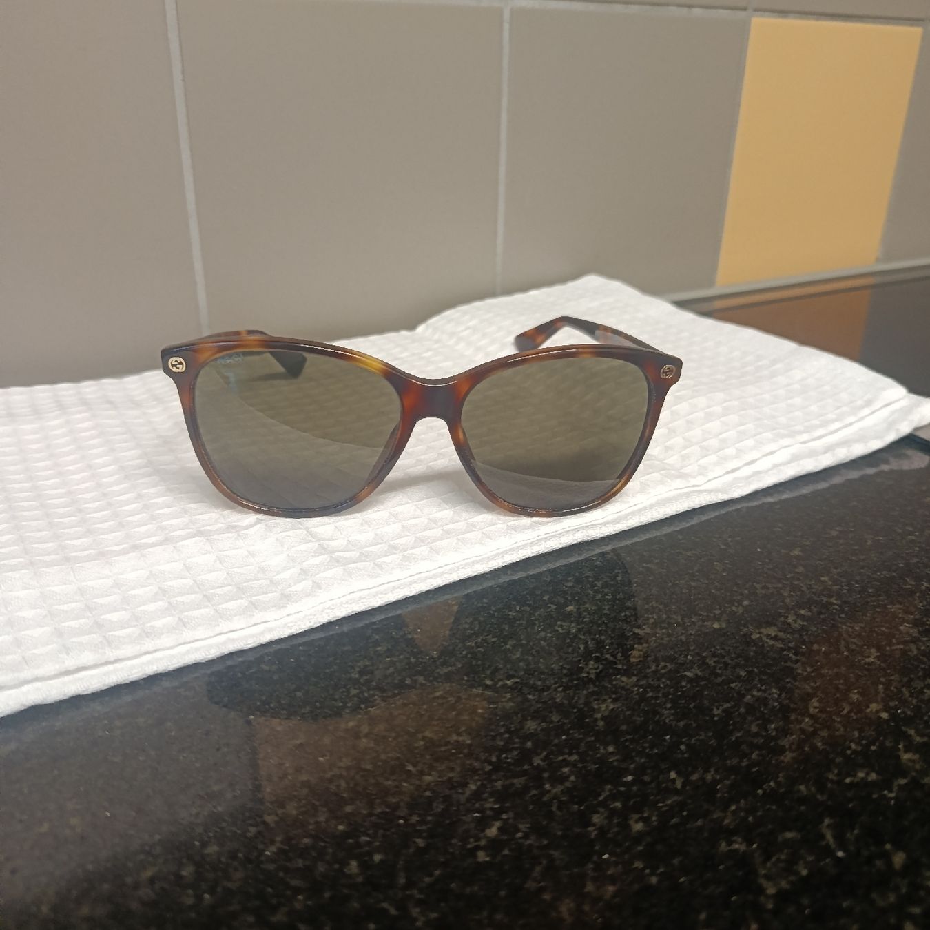 Gucci Lunettes & Verres: Lunettes Gucci – D'occasion à La chaux de fonds par ton_79f7 3