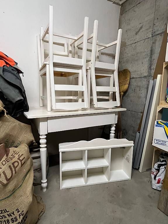 Tische: Tisch mit 4 Stühlen – Gebraucht aus Aarau Rohr von Kunterbunt81