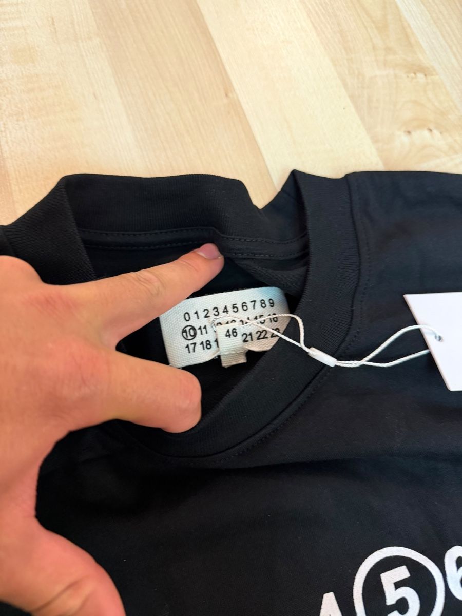 T-Shirts: Maison Margiela Tshirt Gr. L – Neu (gemäss Beschreibung) aus Allschwil von ale_99l7 1