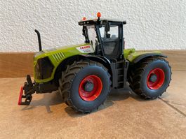 SIKU Claas Xerion 5000
