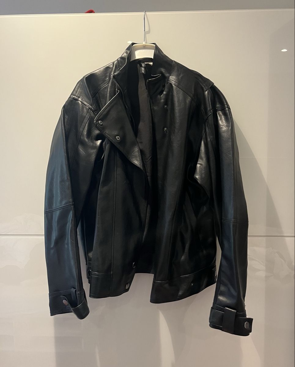 H&M Jacken: Kunstlederjacke H&M schwarz – Neu (gemäss Beschreibung) aus St. Gallen von lun_2szn 1