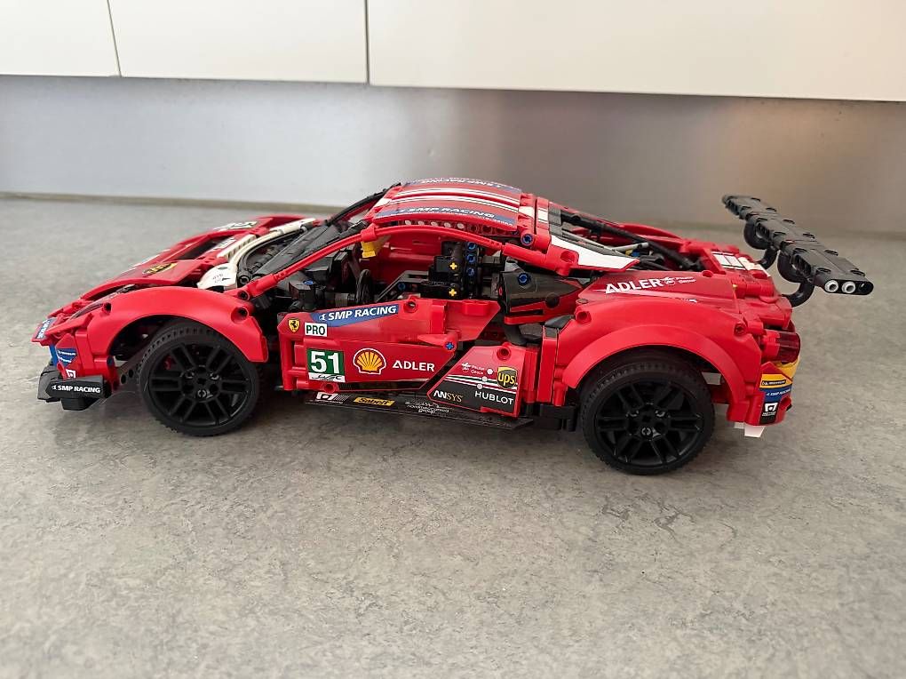 Kit di costruzioni: Lego Ferrari – Usato da Ittigen venduto da 77miri 2