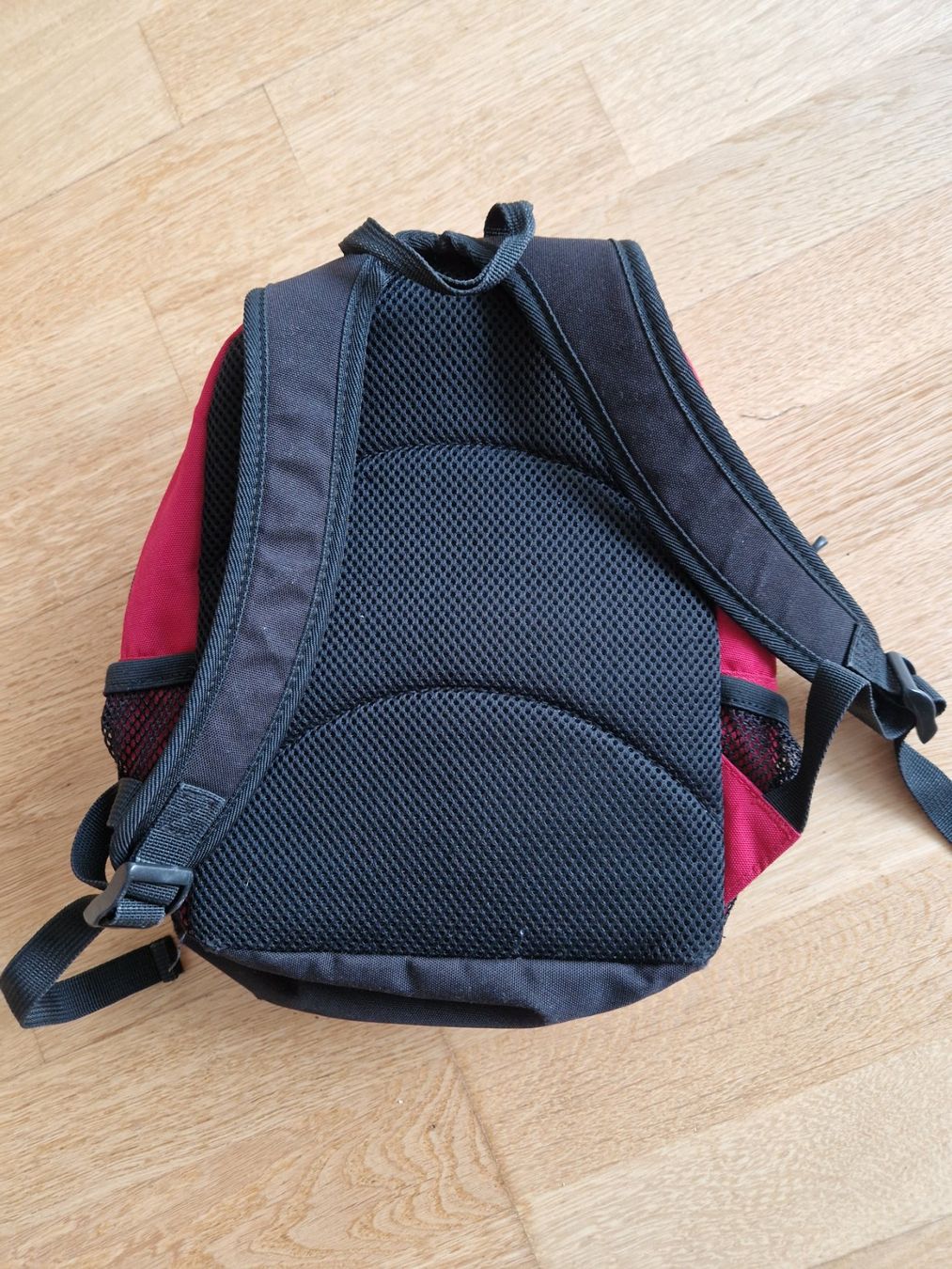 Hi-Tec Zaini: Kinderrucksack – Usato da Schliern b. Köniz venduto da Claudia4 3