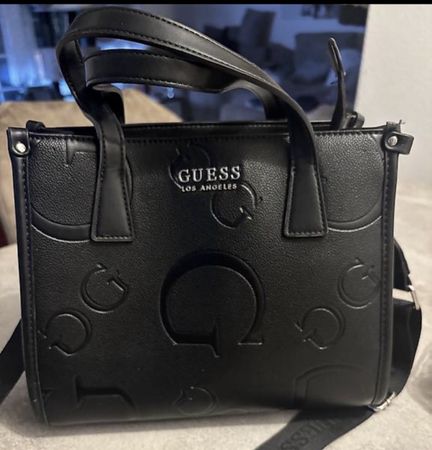 Guess Tasche Neu nur ///1 Tag  im Ricardo