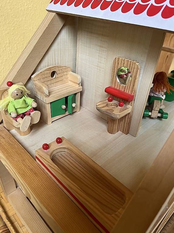 Puppenhäuser & -möbel: Puppenhaus – Gebraucht aus Villmergen von Babiwe 1