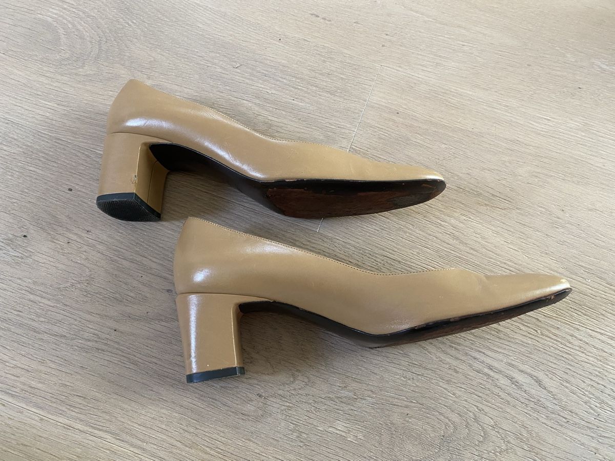 Bally Scarpe da donna: Beige Bally Pumps Grösse 37.5 – Usato da Winkel venduto da Flyhy2020 2