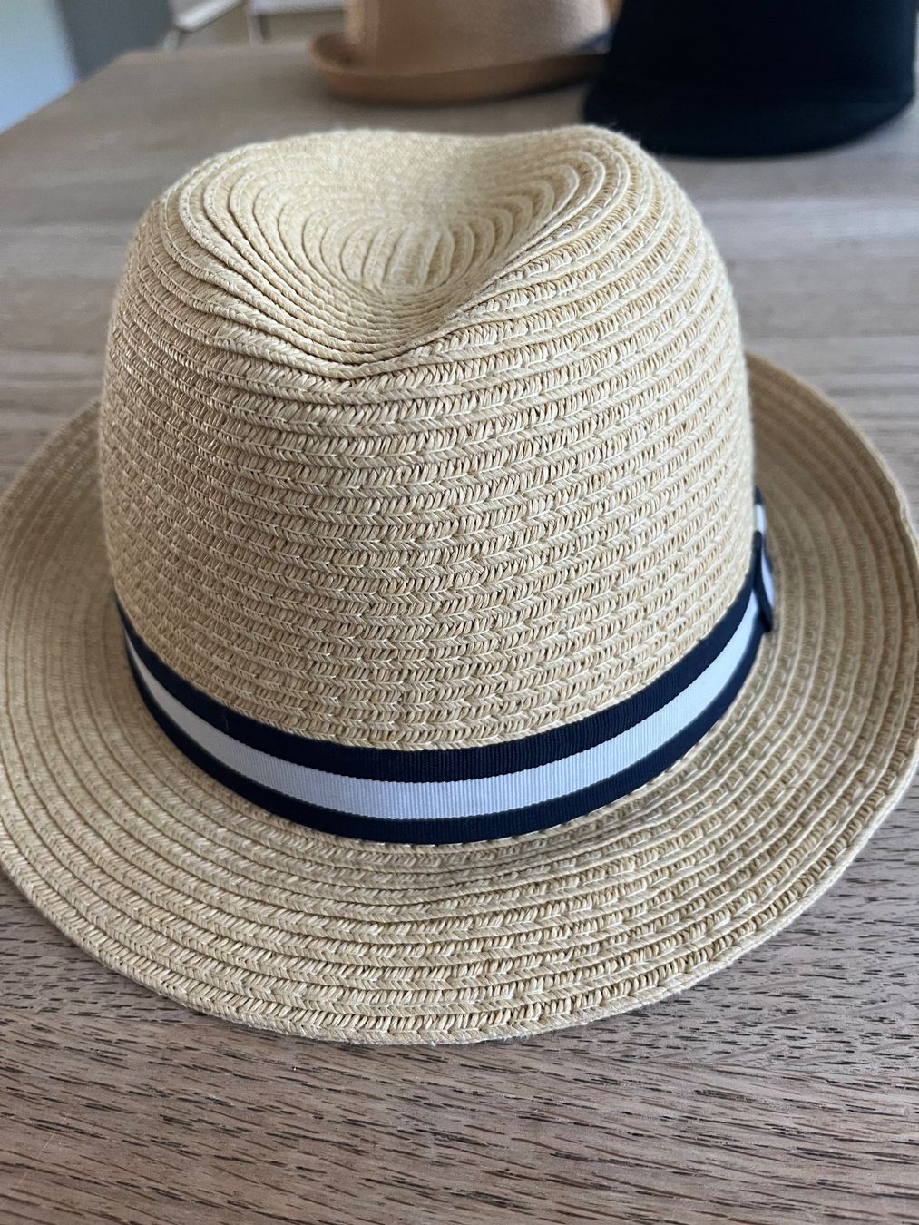 Hüte, Mützen & Caps: Hut H&M Papierstrohhut Grösse 110/122 – Gebraucht aus Cham von knonauerstrasse 1