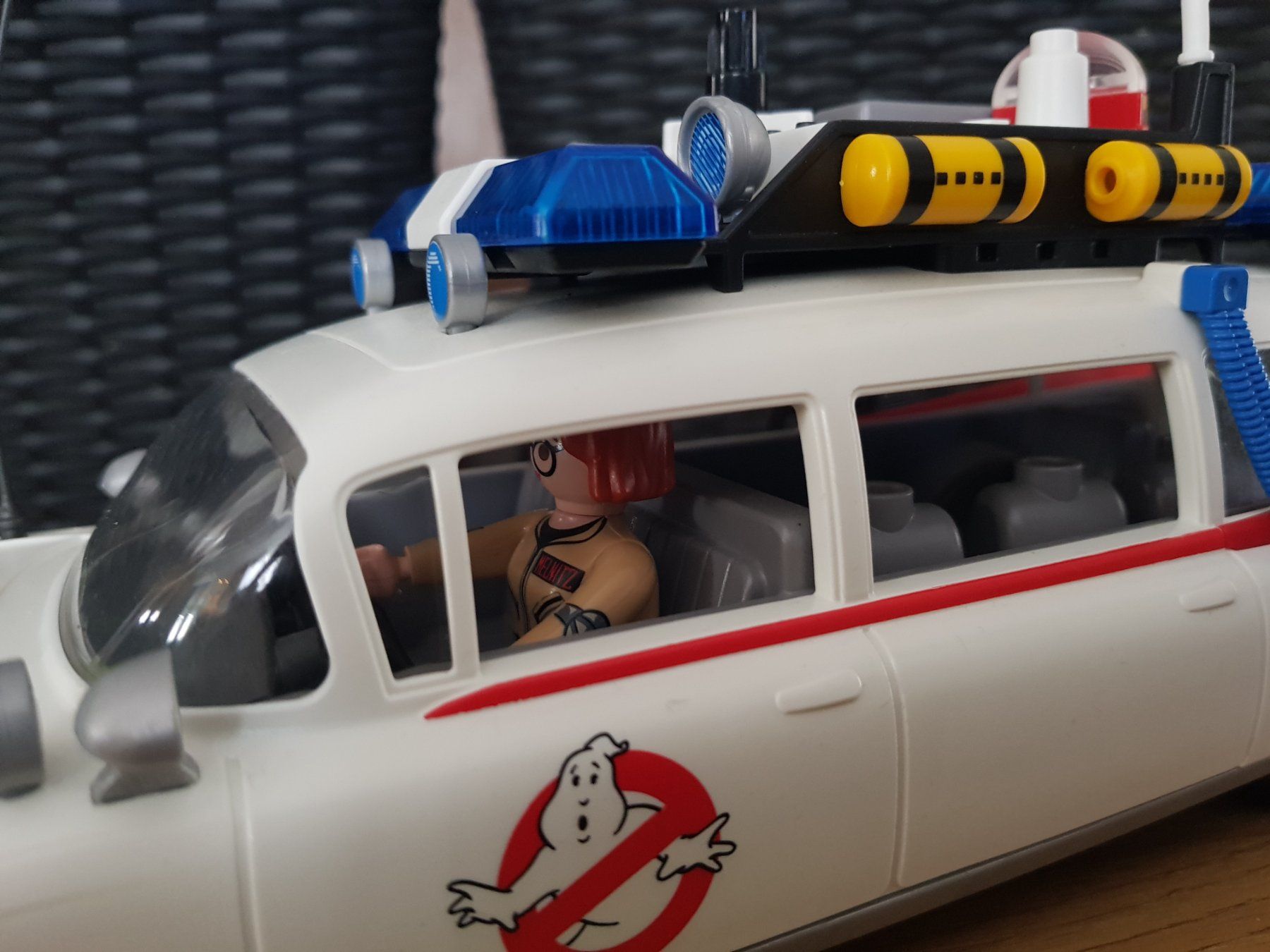 Bücher: Playmobil Ghostbusters Auto Limousine Ecto-1 + Terror Dogs – Gebraucht aus Nürensdorf von  7