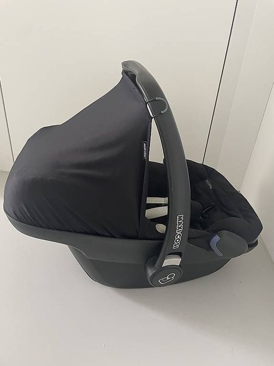 Sièges auto: Maxi Cosi Pebble inklusive Isofixstation – D'occasion à Neuenkirch par web_9mdd 1