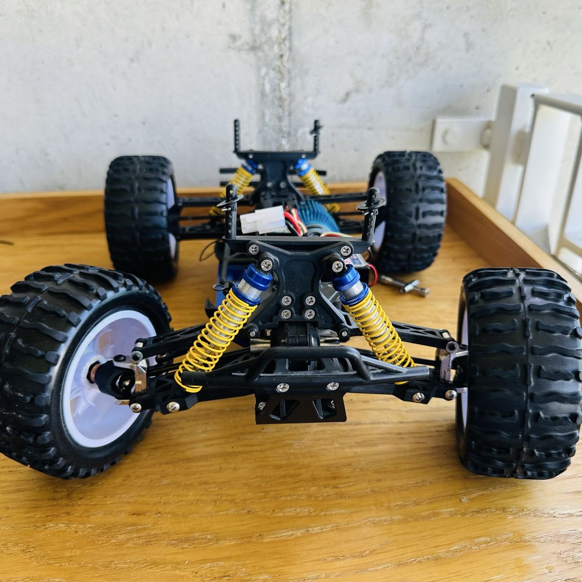 Modellismo RC: Rc auto teil – Difettoso da Nebikon venduto da sal_pvk8