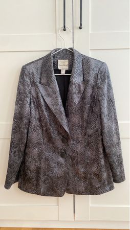 Blazer mit Schlangenmuster in Grösse 38-40
