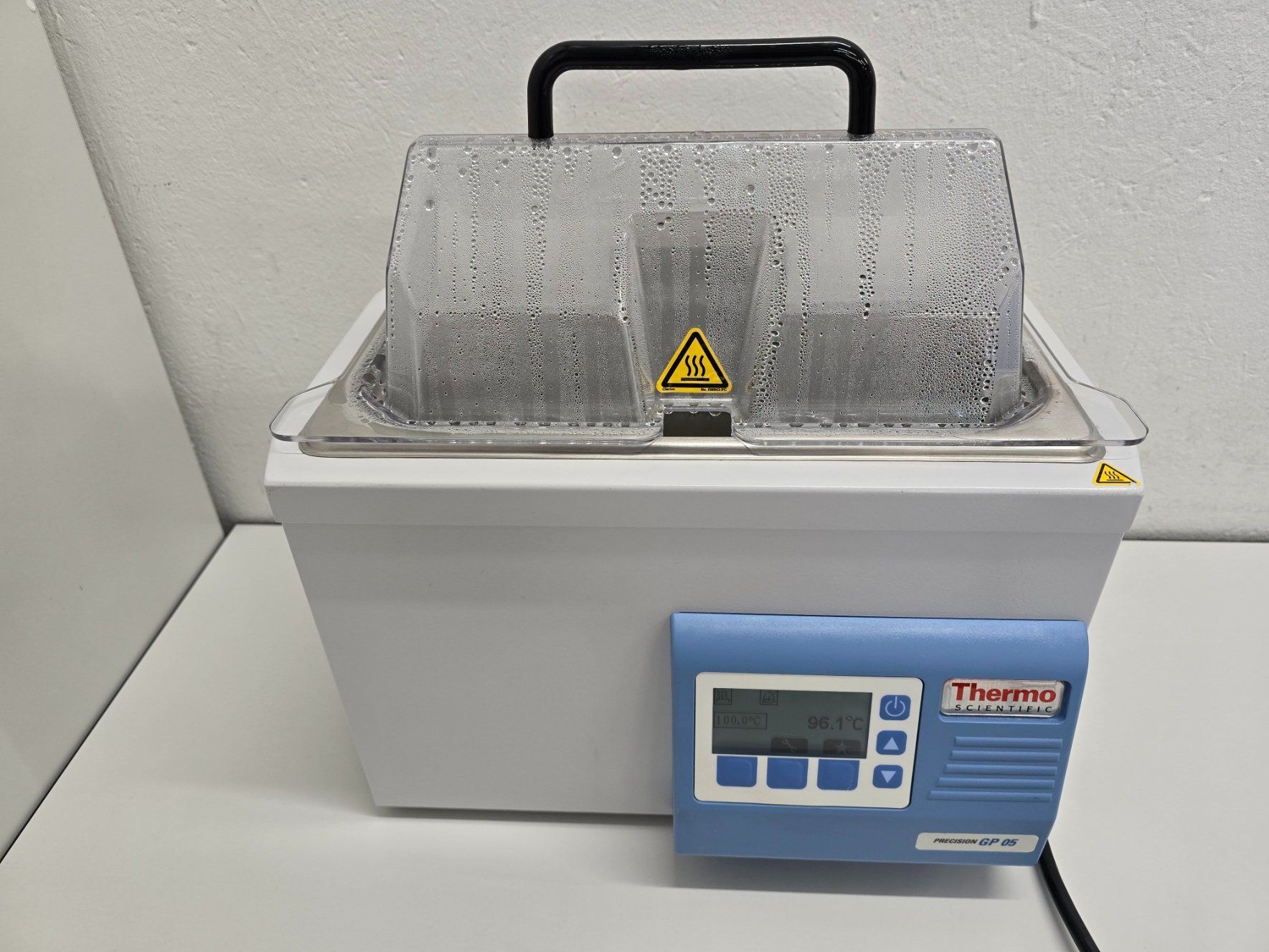 Accessori da laboratorio: Thermo Scientific 5 Liter Wasserbad GP 05 – Usato da Niederdorf venduto da LeptonAG_Labor 1