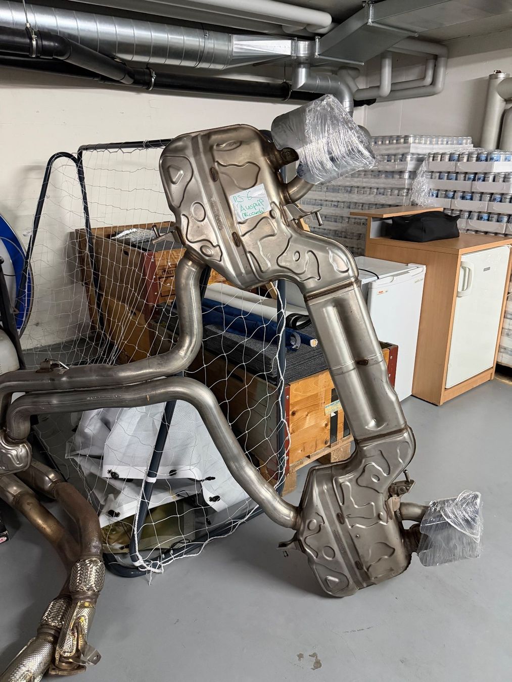 Audi Auspuffanlagen: Audi RS6 C8 Auspuffanlage Original – Gebraucht aus Wittenbach von rommel33