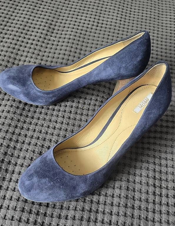 Damenschuhe: Geox Damenschuhe Rauleder blau Gr. 41 – Gebraucht aus Boll von BernerIn_89