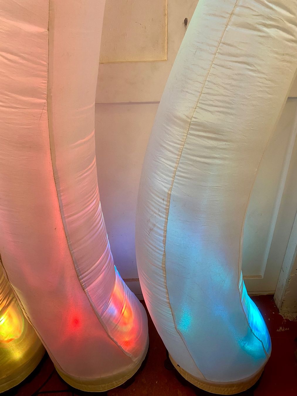 Lampade: LED Lichtsäulen Zahnform/3. Set – Usato da Niederdorf venduto da LeptonAG 1