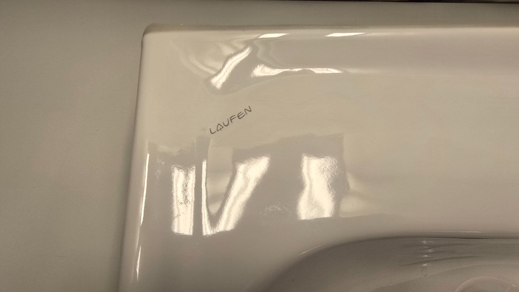 Lavabi & lavandini: Lavabo weiss mit Ablagefläche von Laufen – Nuovo (secondo la descrizione) da Zürich venduto da Bobesfee 5