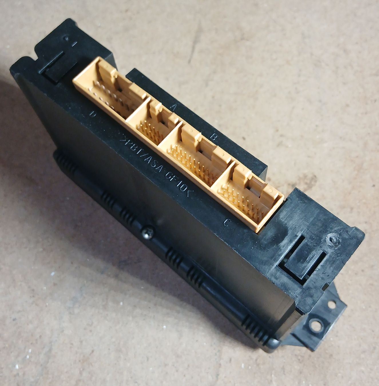 Audi Tutti pezzi di ricambio auto: Commande de ventilation Audi A3 1996-2003 – Usato da la heutte venduto da Auto-stock 2