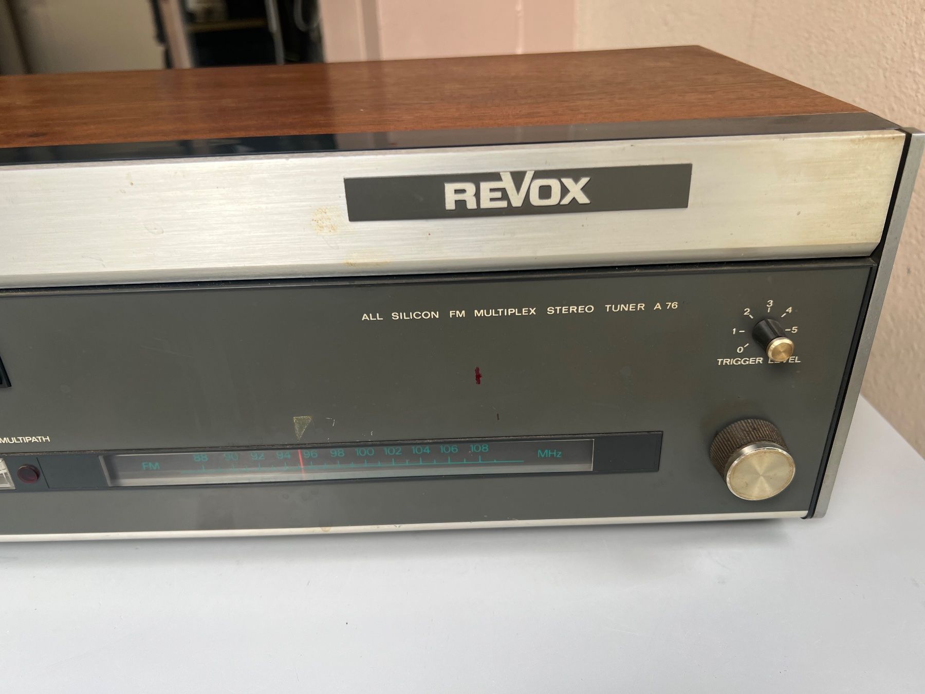 Revox Radios: Revox Tuner A 76 FM Multiplex – Defekt aus Gebenstorf von Secondtronik 2