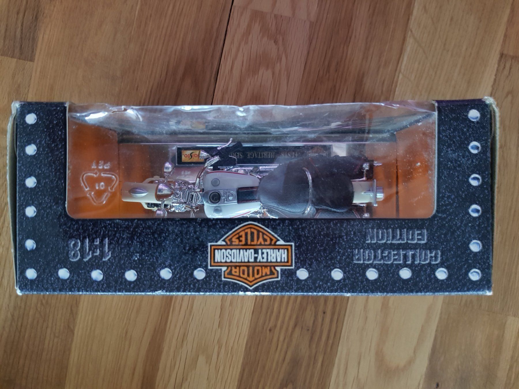 Maisto Kit di modellismo & Modellini statici: Harley Davidson FLSTS Heritage Springer – Nuovo e nell'imballaggio originale da St. Gallen venduto da chilly81 2