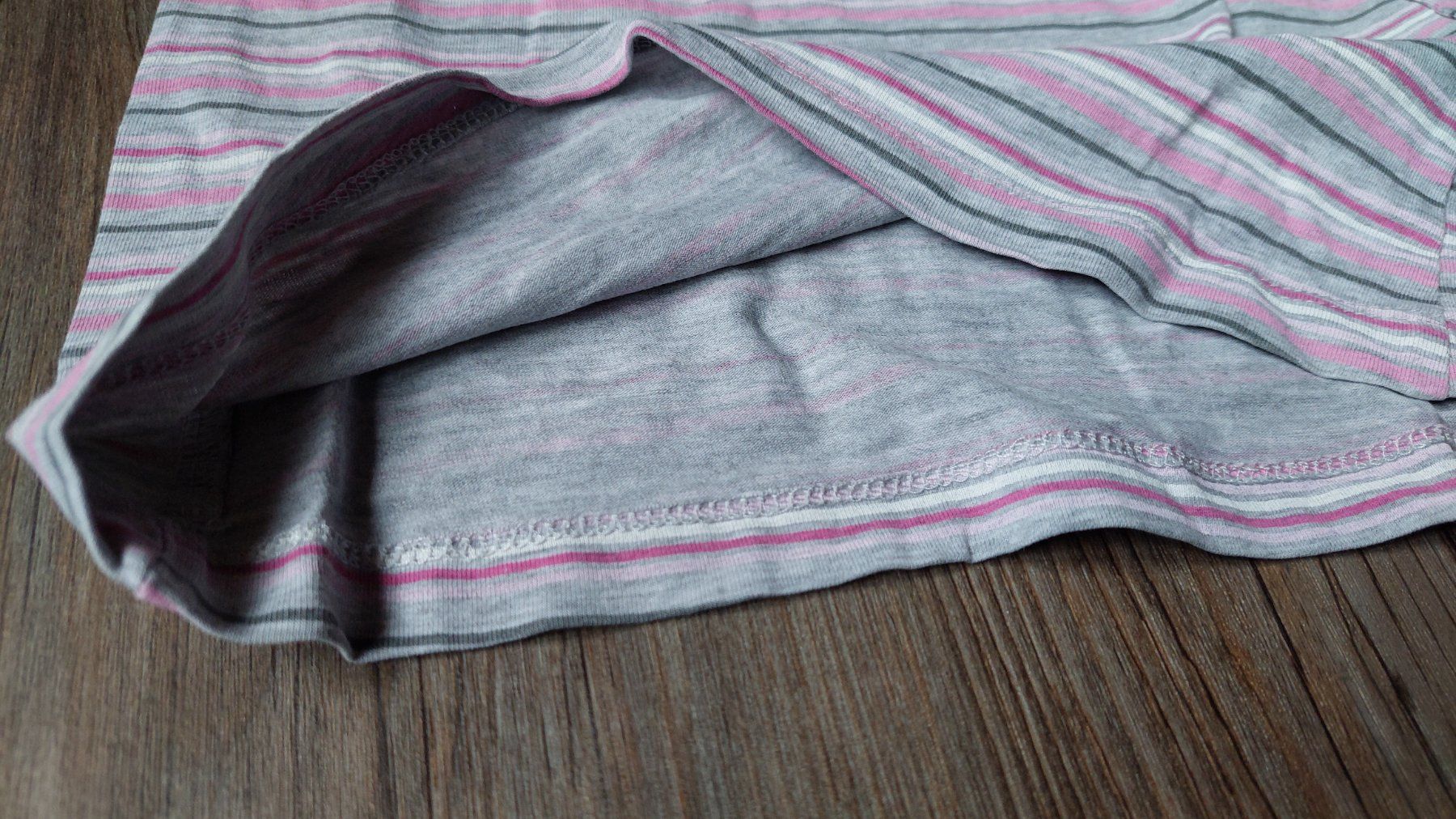 Maglioni & Felpe: Rollkragenshirt von Sfera Grösse 110 / 116 – Usato da Wiesendangen venduto da troawus 2