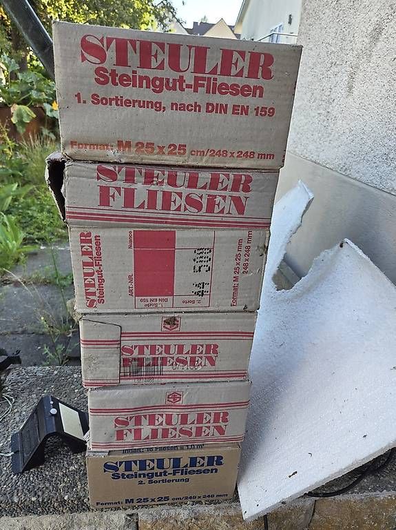 Baukästen: Steuler Fliesen, weisse Badplätli 25x25 – Gebraucht aus Bubendorf von hufi1969