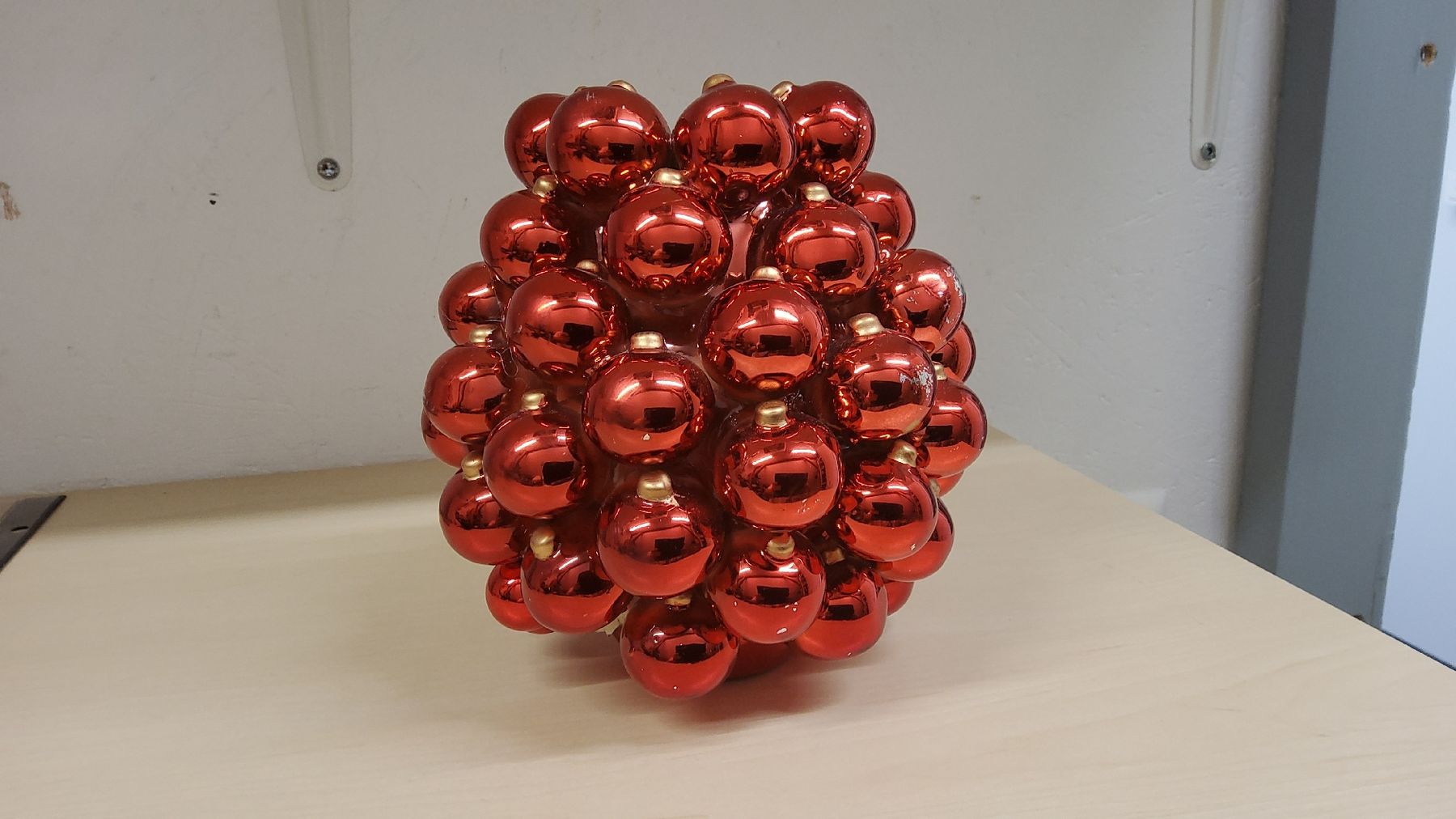 Portacandele: Festliche Weihnachtskugel-Vase, Rot - – Usato da Herisau venduto da Nluanalucas