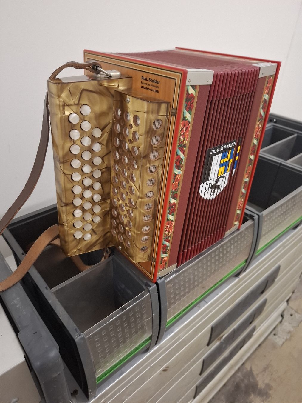 Musikinstrumente: stalder orgeli – Gebraucht aus Villeneuve von BibiVintage