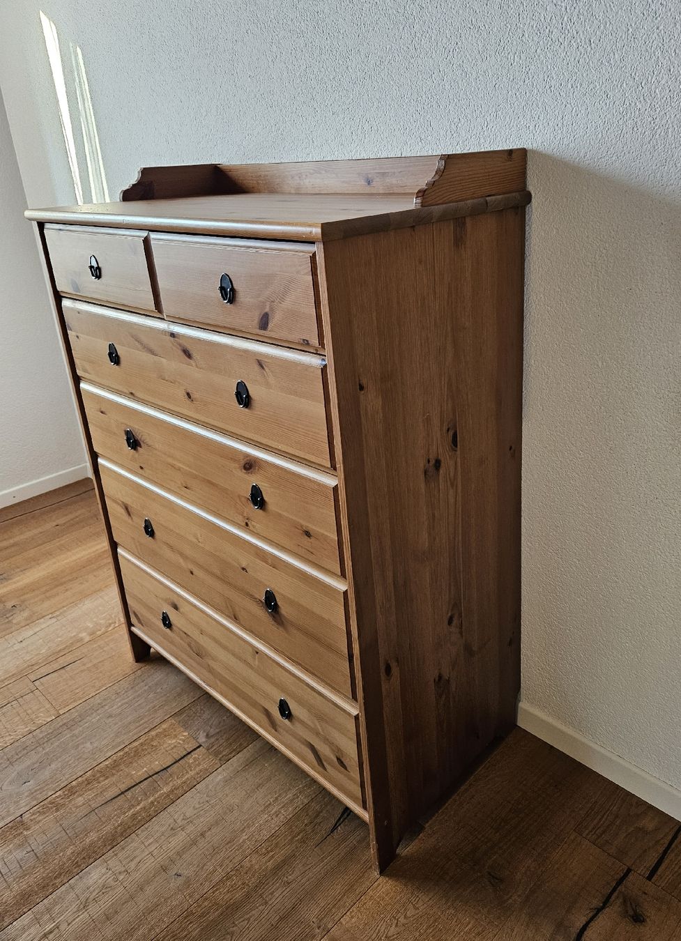 Cassettiere: Holzkommode mit 4 grossen und 2 kleinen Schubladen. – Usato da Menziken venduto da the_zw6x 1