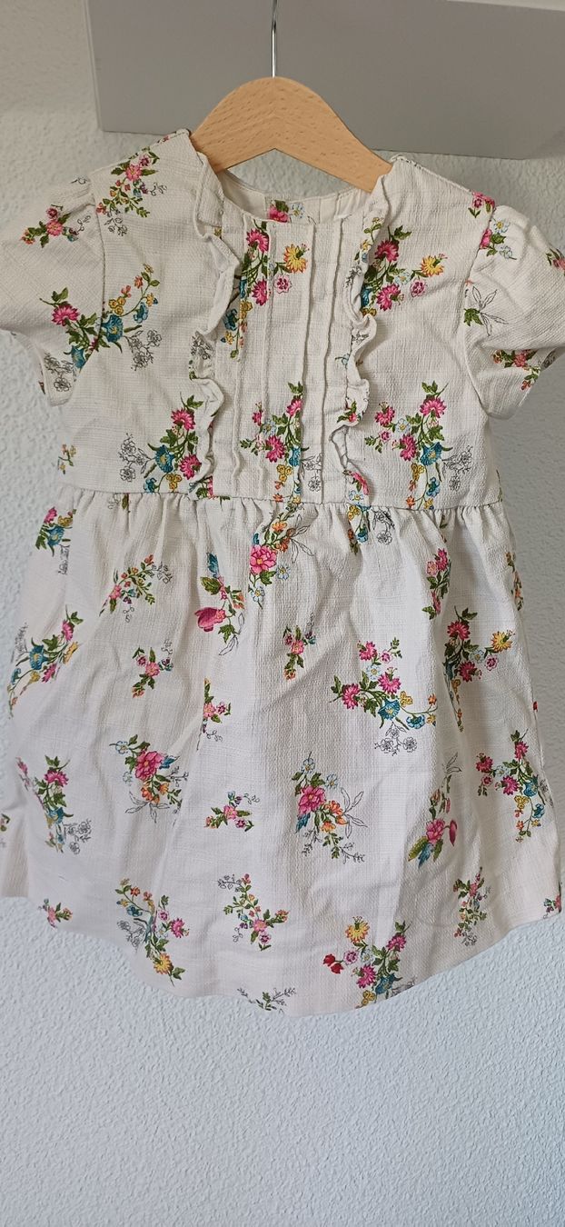 Zara Vestiti & Gonne: Zara Kleid 104 – Usato da Riniken venduto da Lessy- 1