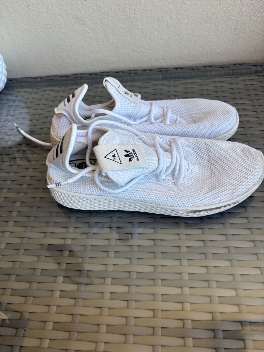Adidas Chaussures hommes: Baskets Adidas x Pharrell Williams – D'occasion à Genève par ste_k6dj 1