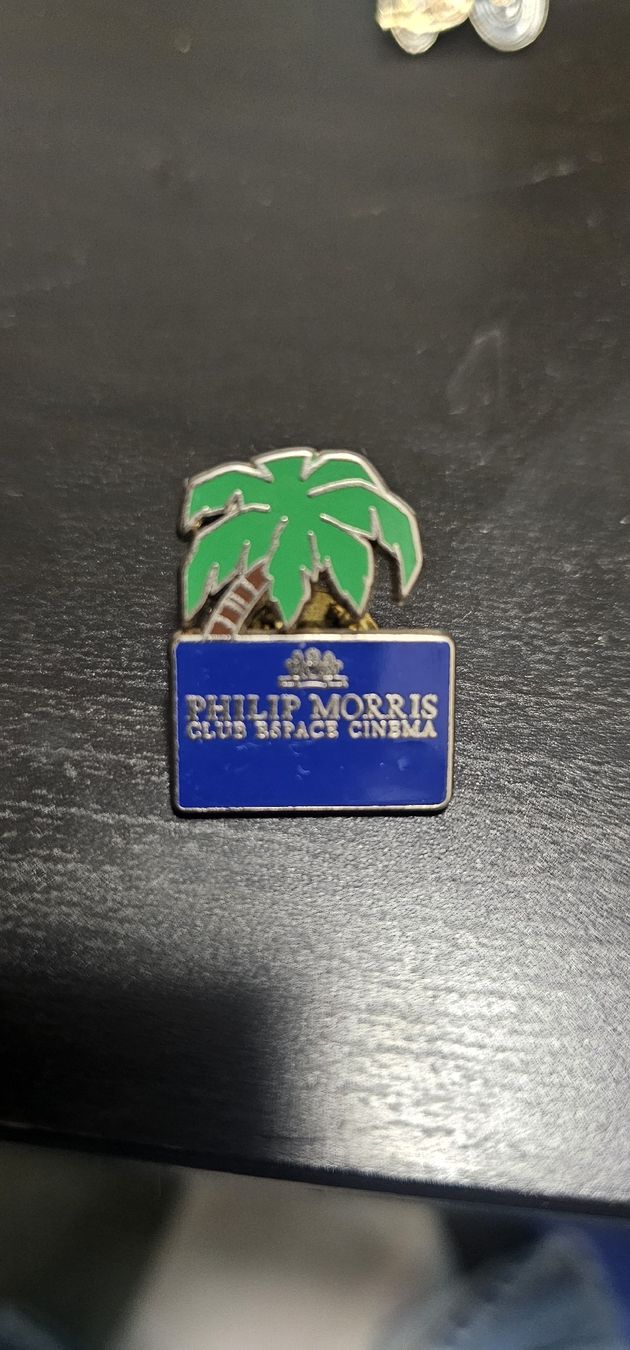 Plaketten & Abzeichen: pin Philip Morris – Neu (gemäss Beschreibung) aus Lausanne von Delaquinta88