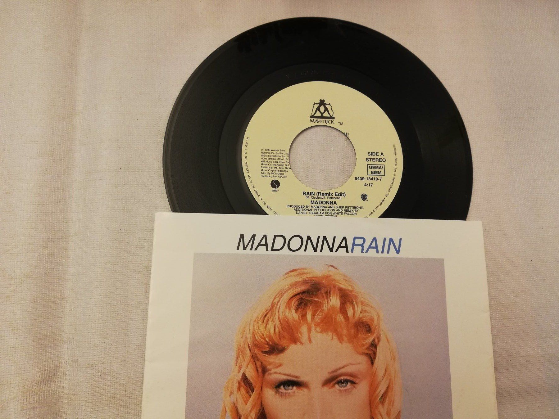 Schallplatten: MADONNA -  RAIN (SINGLES 7") – Gebraucht aus Bern von Vinylsound.ch 2